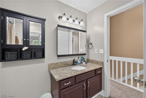 1285 Leeward Lane Willoughby OH 44094
