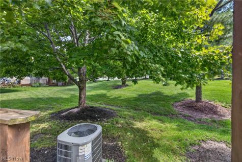 1285 Leeward Lane Willoughby OH 44094