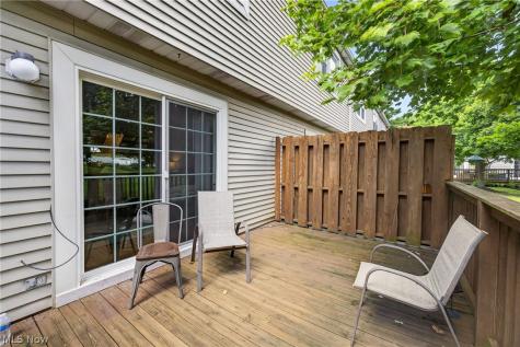 1285 Leeward Lane Willoughby OH 44094