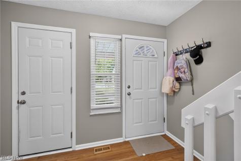 1285 Leeward Lane Willoughby OH 44094