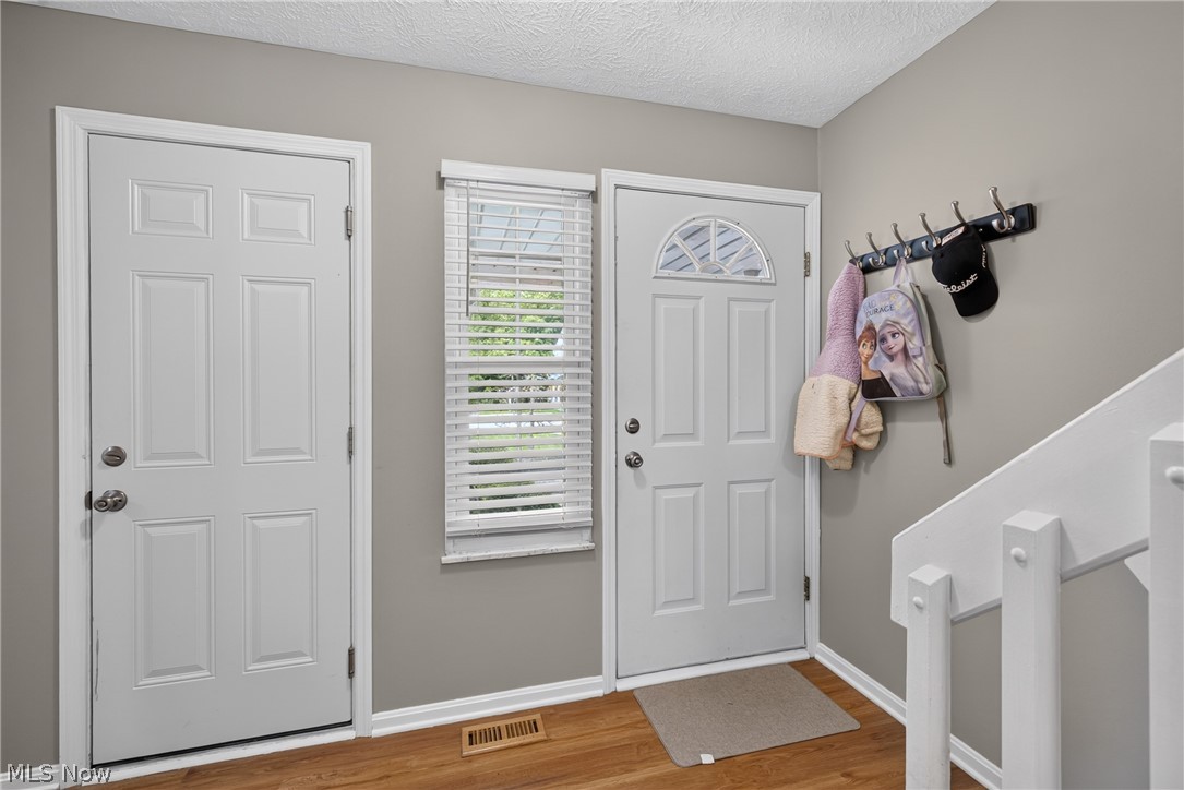1285 Leeward Lane Willoughby OH 44094