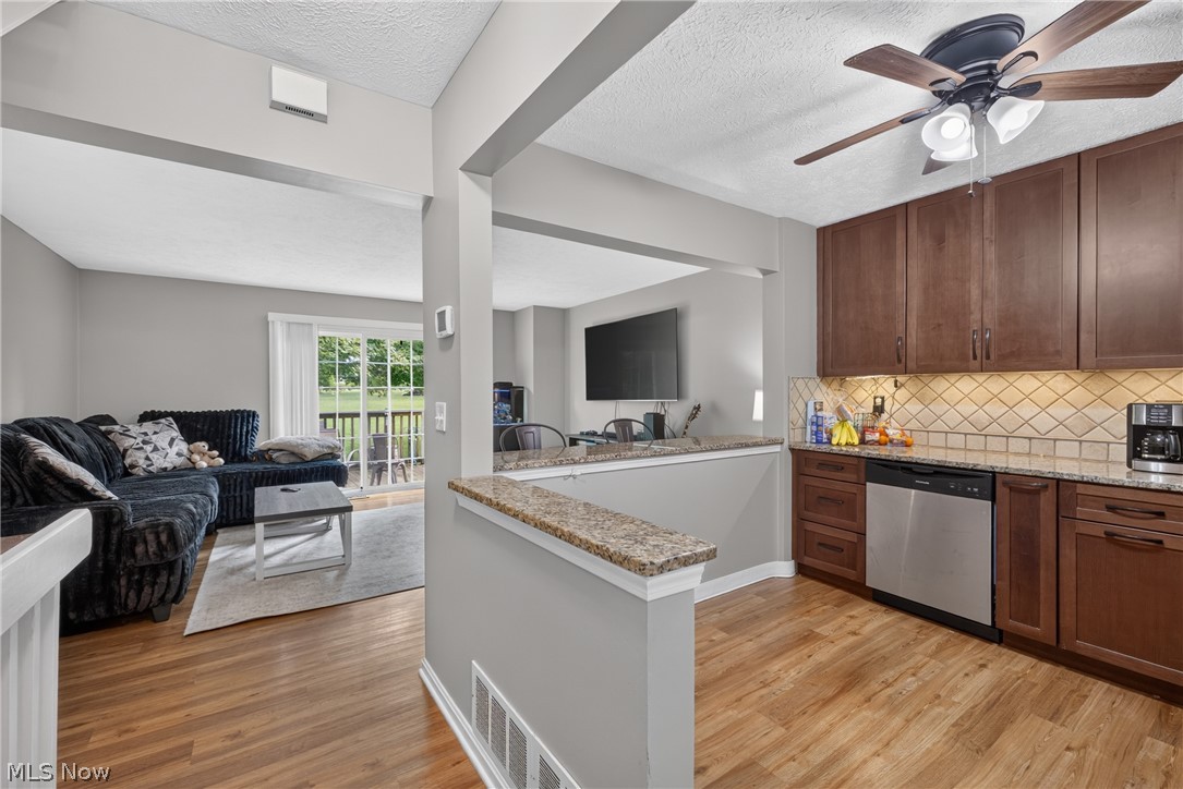1285 Leeward Lane Willoughby OH 44094