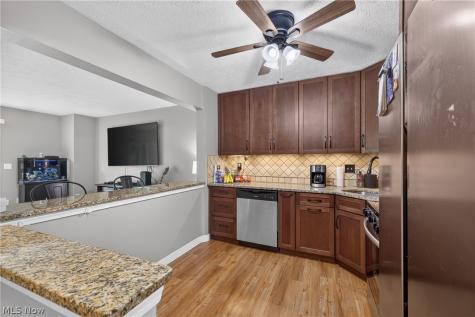 1285 Leeward Lane Willoughby OH 44094