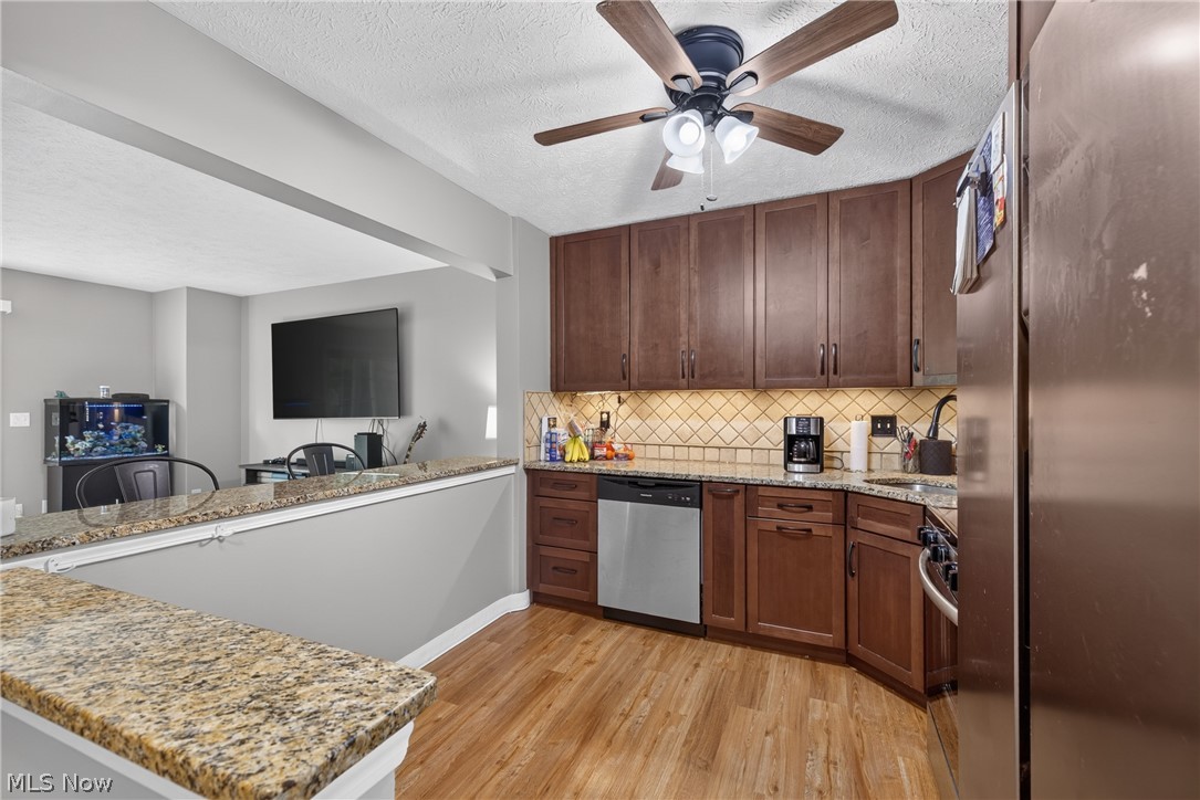 1285 Leeward Lane Willoughby OH 44094