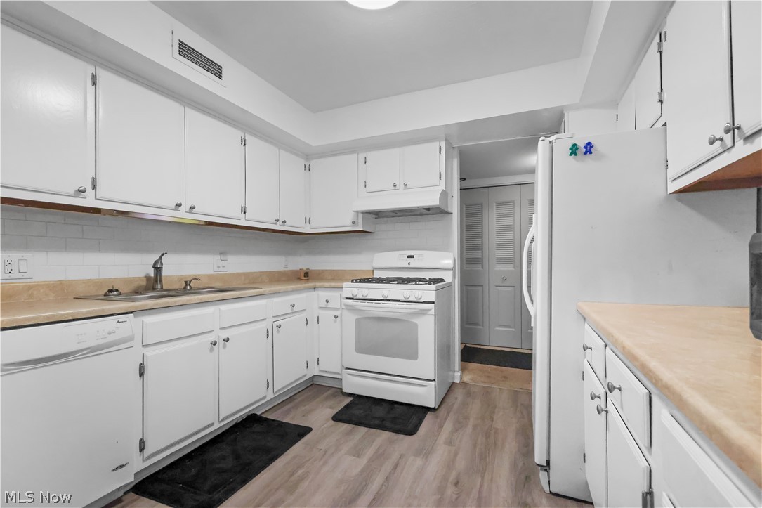 6330 Greenwood Sagamore Hills OH 44067