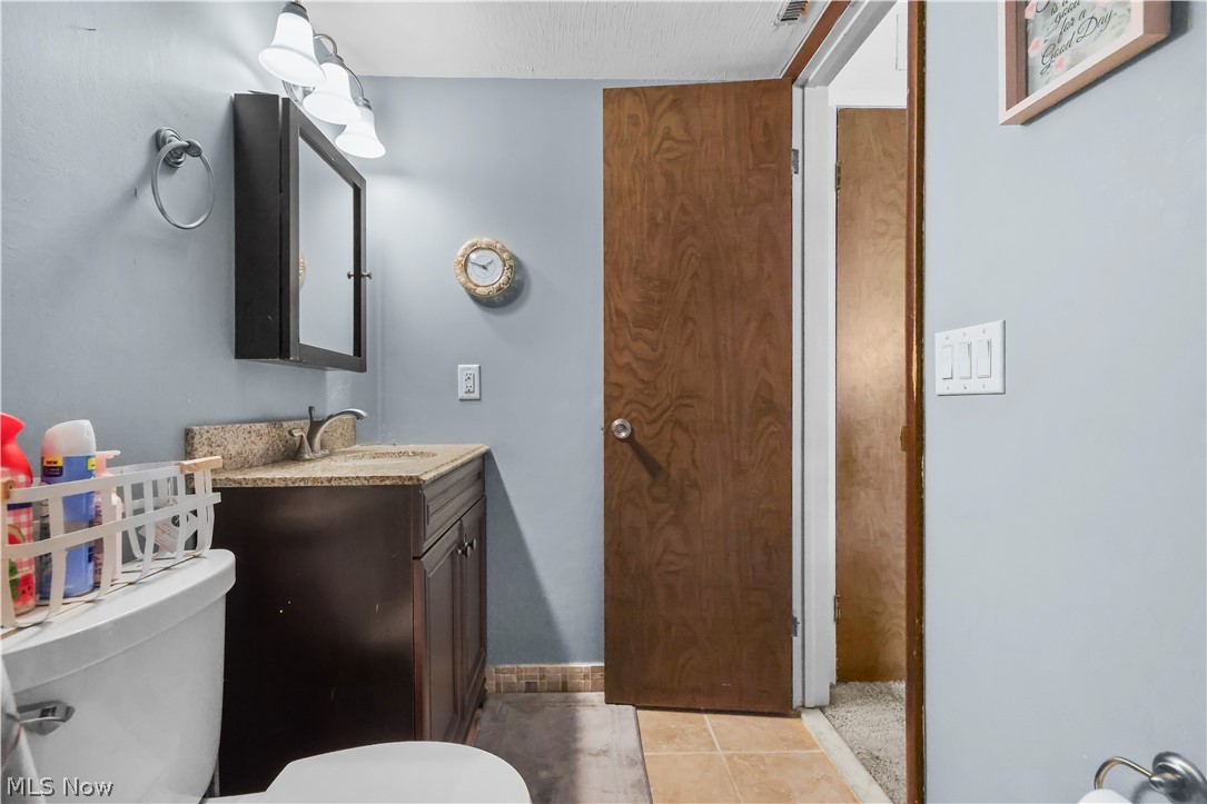 6330 Greenwood Sagamore Hills OH 44067