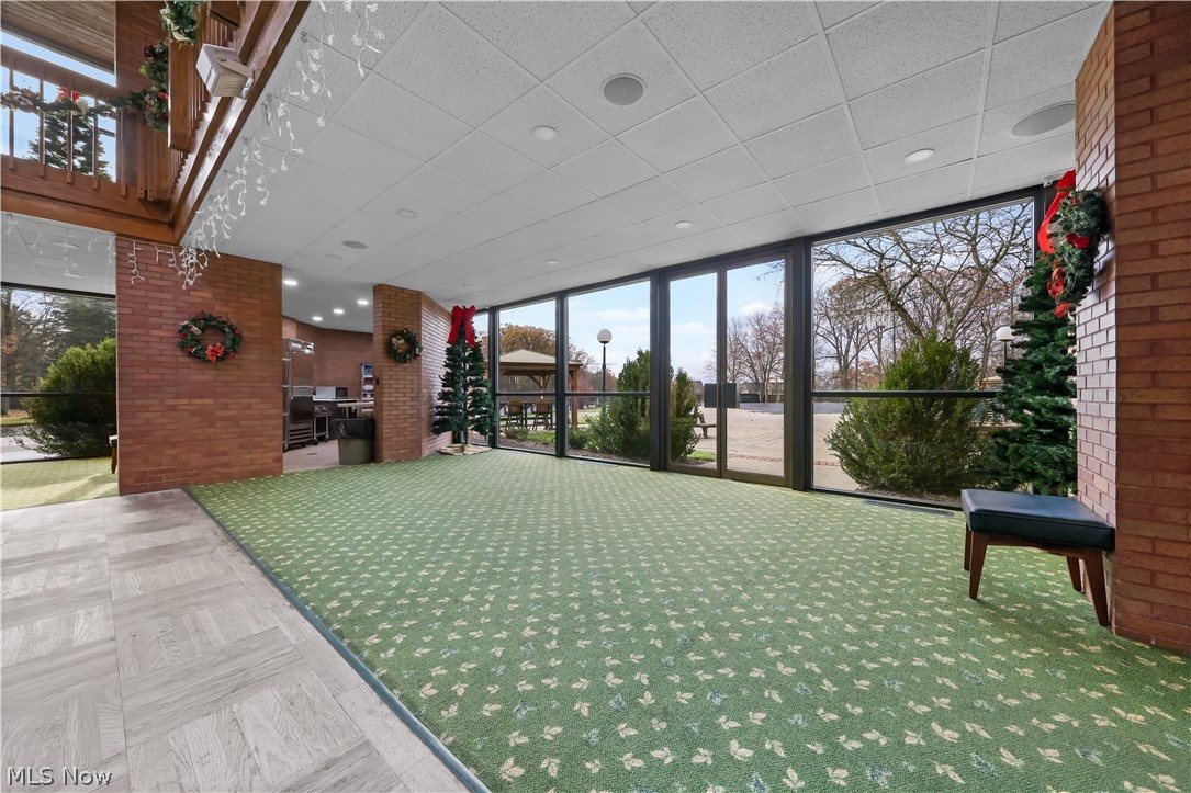 6330 Greenwood Sagamore Hills OH 44067