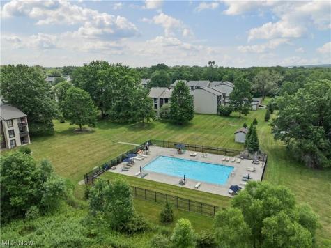 6330 Greenwood Sagamore Hills OH 44067
