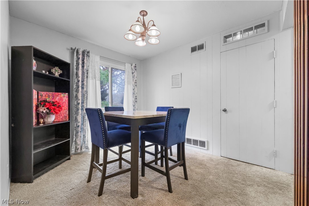 6330 Greenwood Sagamore Hills OH 44067