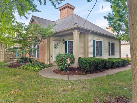 3061 Macintosh Drive Westlake OH 44145