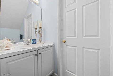 3061 Macintosh Drive Westlake OH 44145