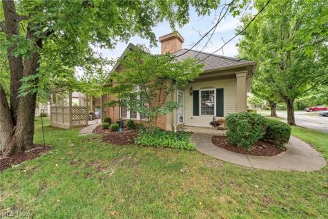 3061 Macintosh Drive Westlake OH 44145
