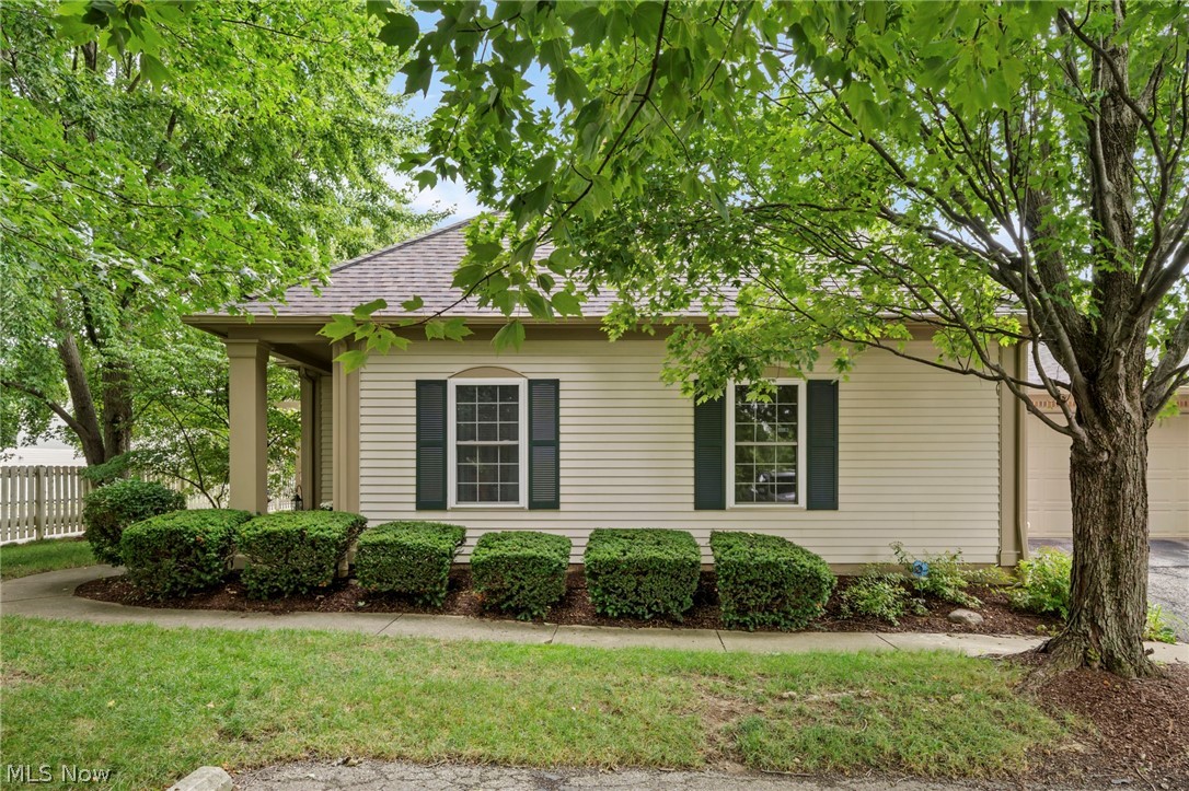 3061 Macintosh Drive Westlake OH 44145