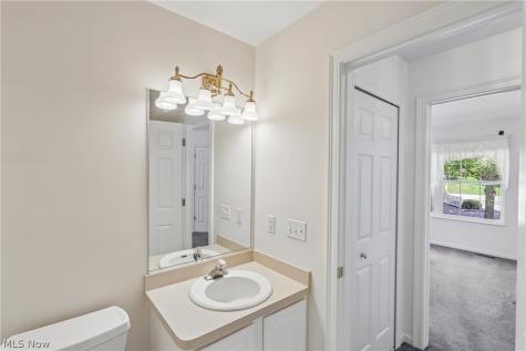 408 W Reserve Drive Cuyahoga Falls OH 44223