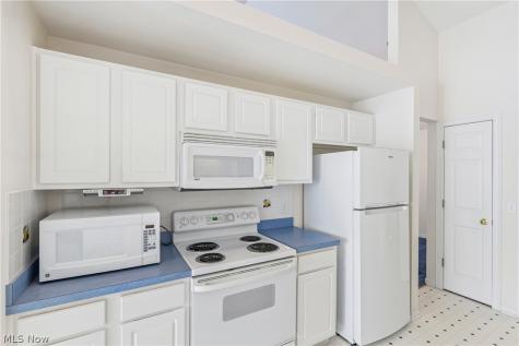 408 W Reserve Drive Cuyahoga Falls OH 44223