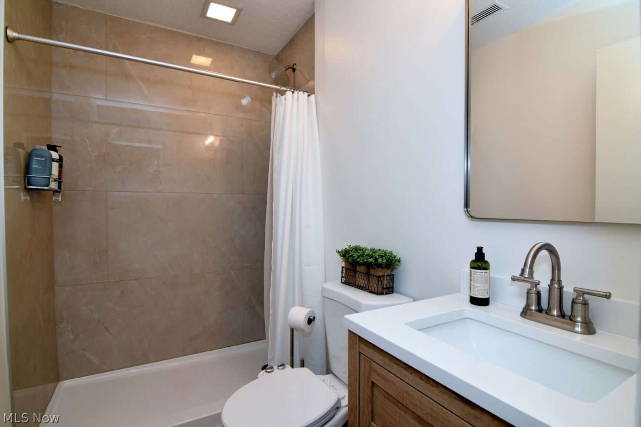 4016 Townhouse Lane Green OH 44685