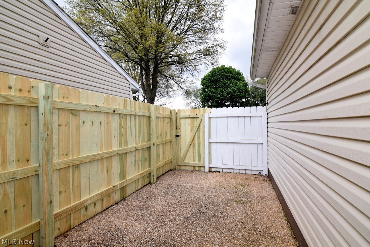 4016 Townhouse Lane Green OH 44685