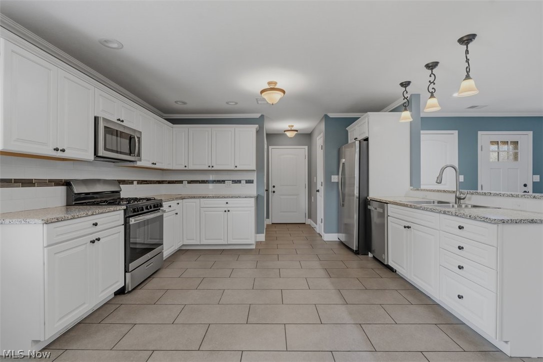 416A Elm Street Belpre OH 45714