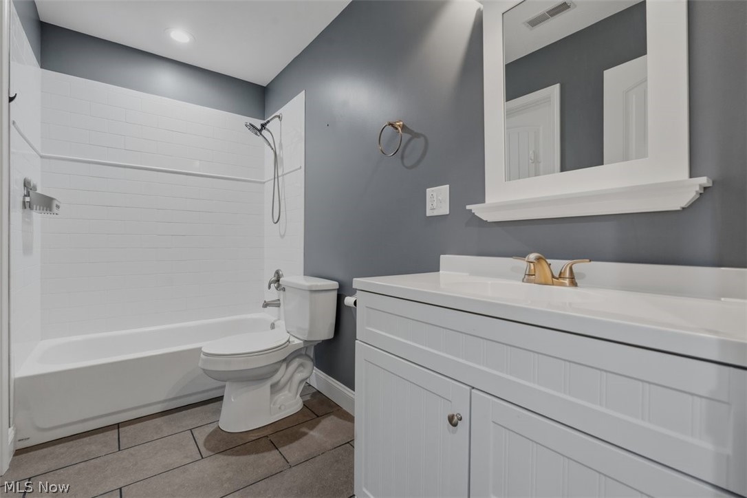 416A Elm Street Belpre OH 45714
