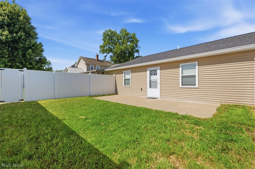 416A Elm Street Belpre OH 45714