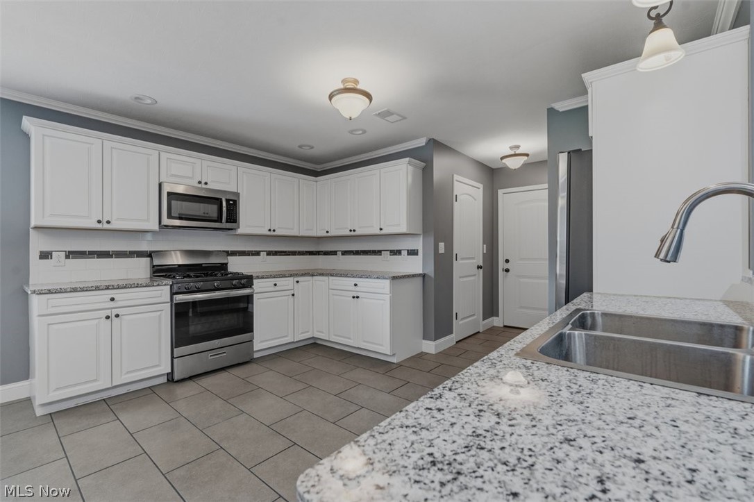416A Elm Street Belpre OH 45714