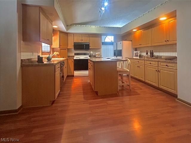 6684 Hidden Lake Trail Brecksville OH 44141