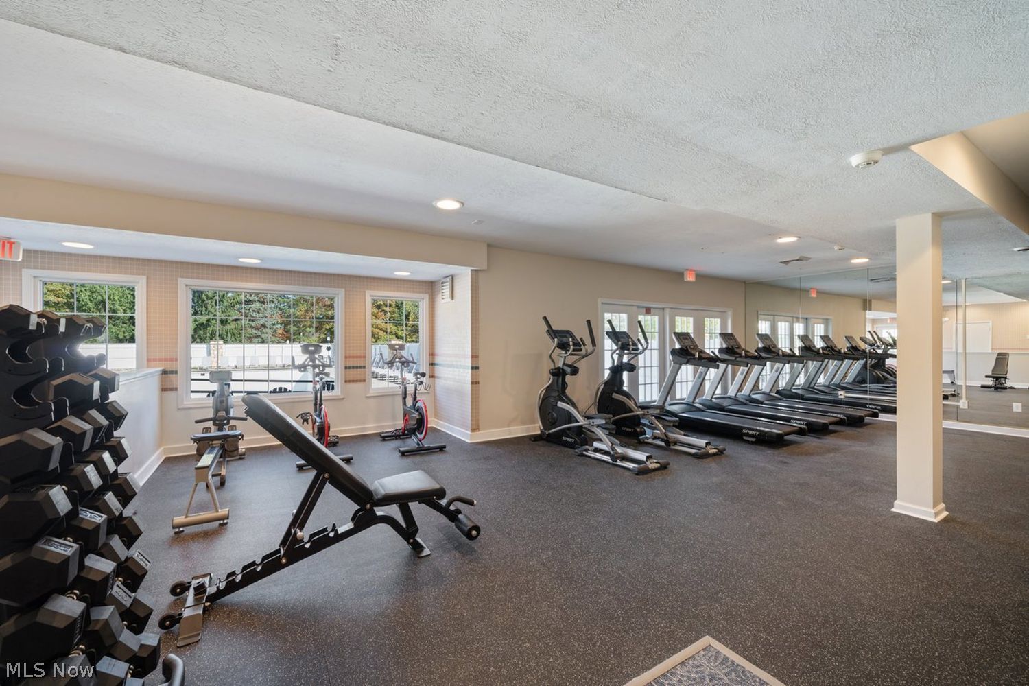 6684 Hidden Lake Trail Brecksville OH 44141