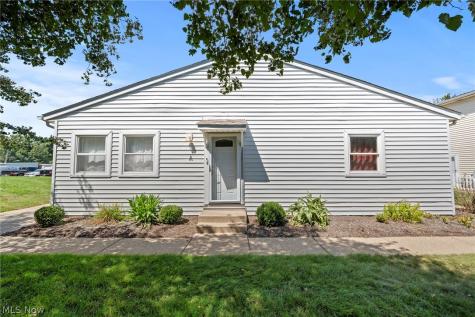 2542 Royal County Down Uniontown OH 44685