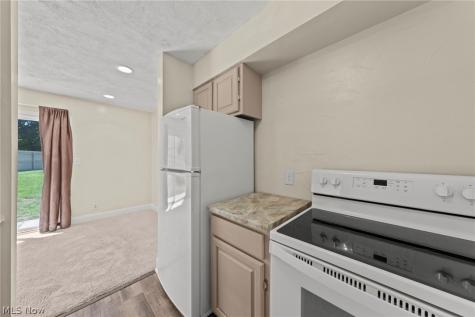 2542 Royal County Down Uniontown OH 44685