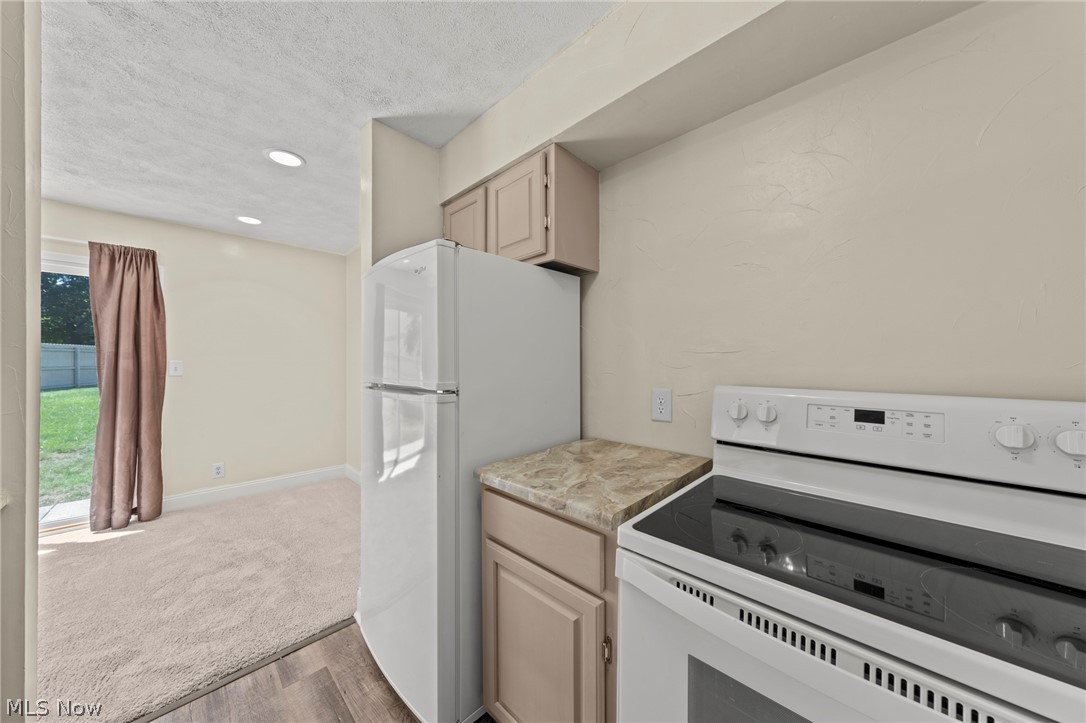 2542 Royal County Down Uniontown OH 44685