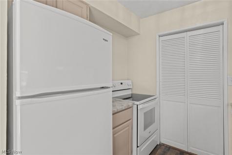 2542 Royal County Down Uniontown OH 44685