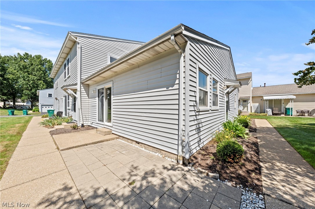 2542 Royal County Down Uniontown OH 44685