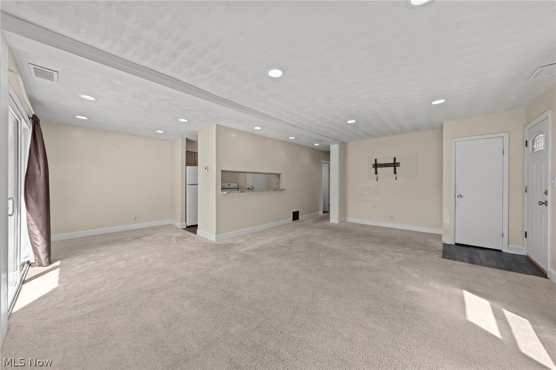 2542 Royal County Down Uniontown OH 44685