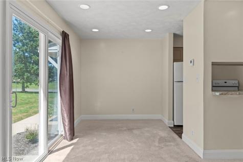 2542 Royal County Down Uniontown OH 44685