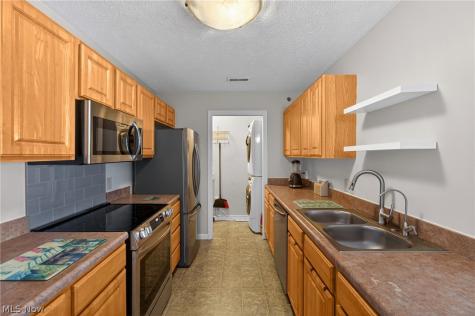 4703 Hills And Dales Road NW Canton OH 44708