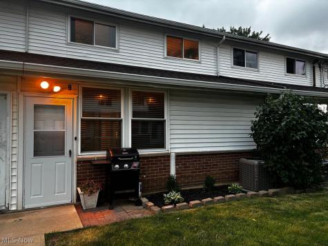 25315 Clubside Drive North Olmsted OH 44070