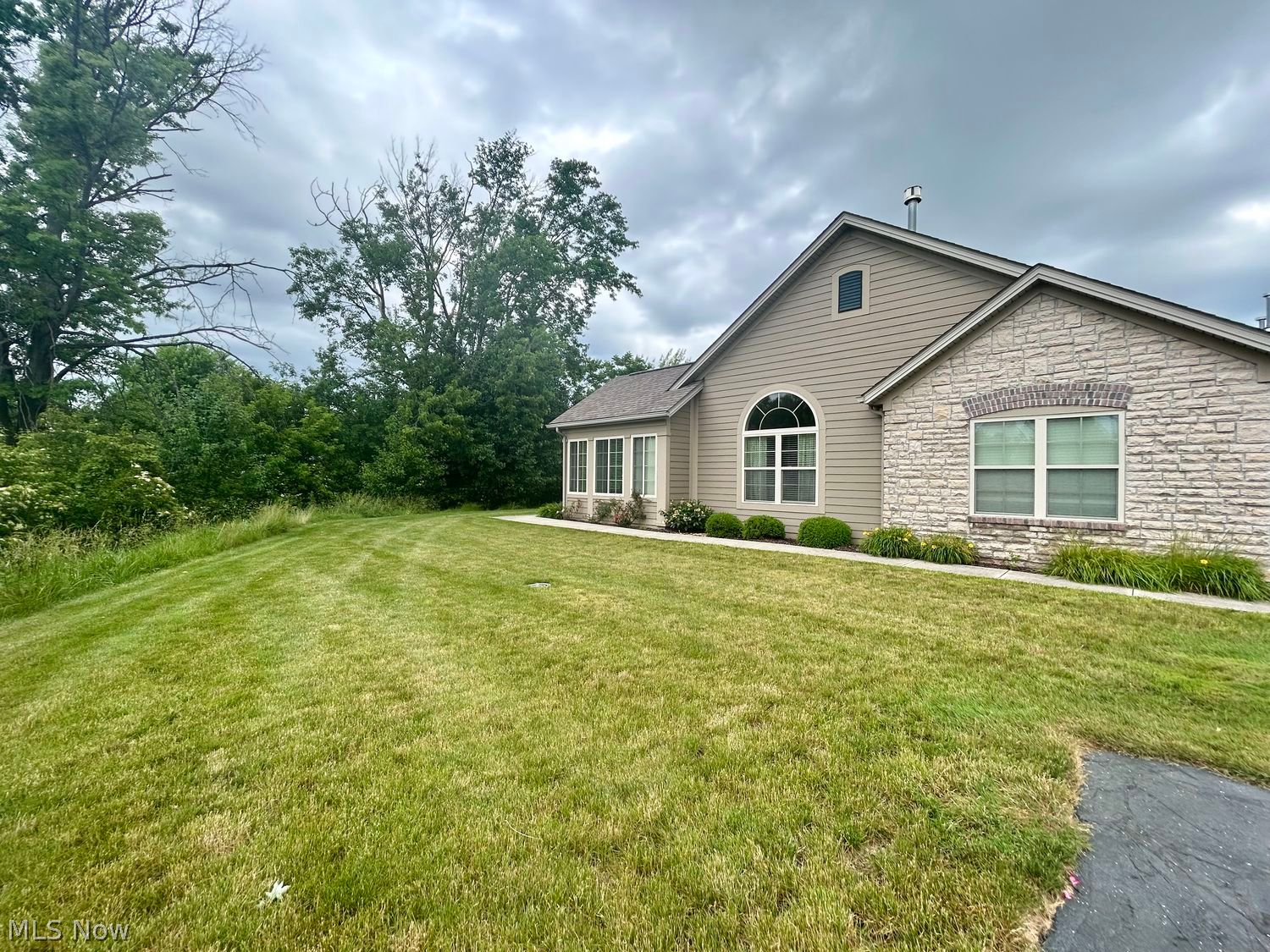 390 Quarry Lakes Drive Amherst OH 44001