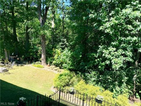 7019 Windward Hills Drive Brecksville OH 44141