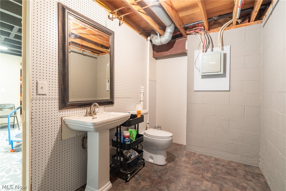 7019 Windward Hills Drive Brecksville OH 44141