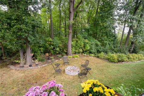 7019 Windward Hills Drive Brecksville OH 44141