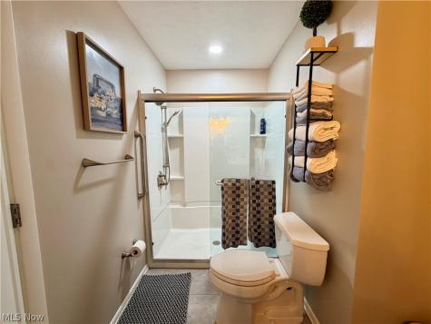7019 Windward Hills Drive Brecksville OH 44141