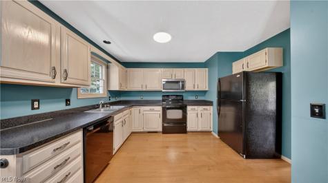 20745 Sun Meadow Trail Strongsville OH 44149