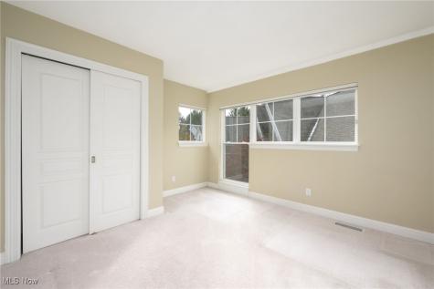 2975 Waterford Drive Twinsburg OH 44087