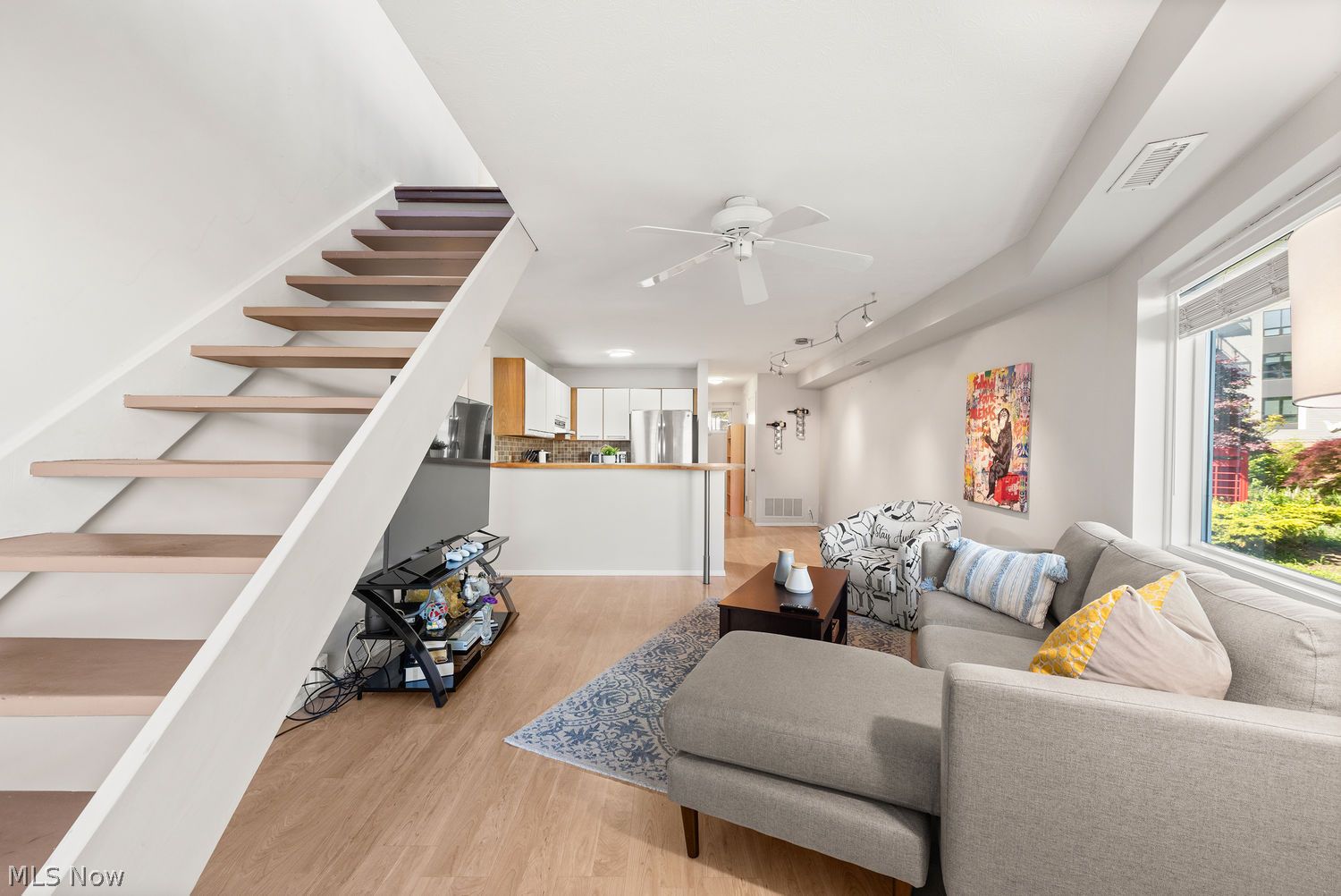 1900 Grove Court Cleveland OH 44113