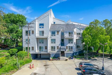 1900 Grove Court Cleveland OH 44113