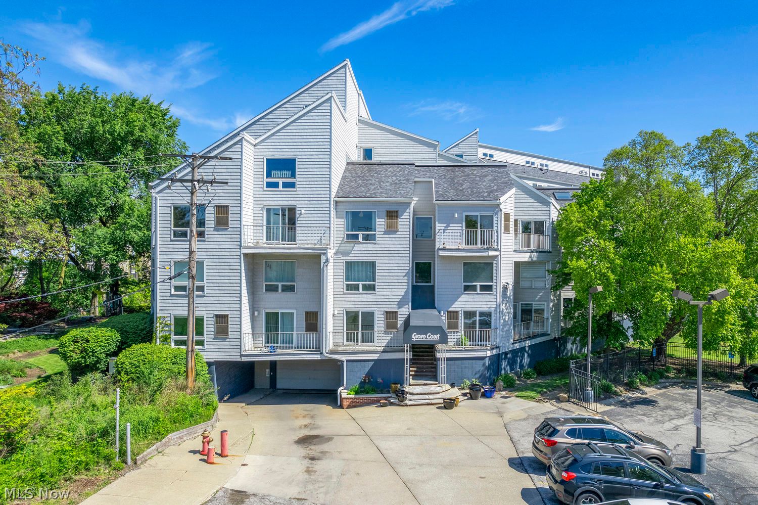 1900 Grove Court Cleveland OH 44113