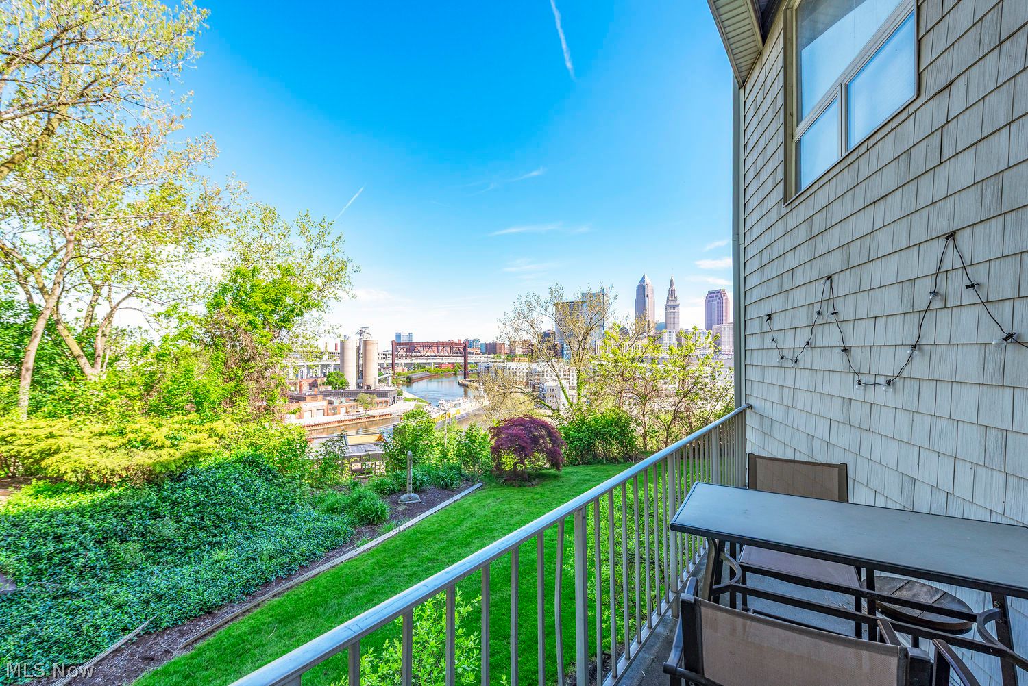 1900 Grove Court Cleveland OH 44113