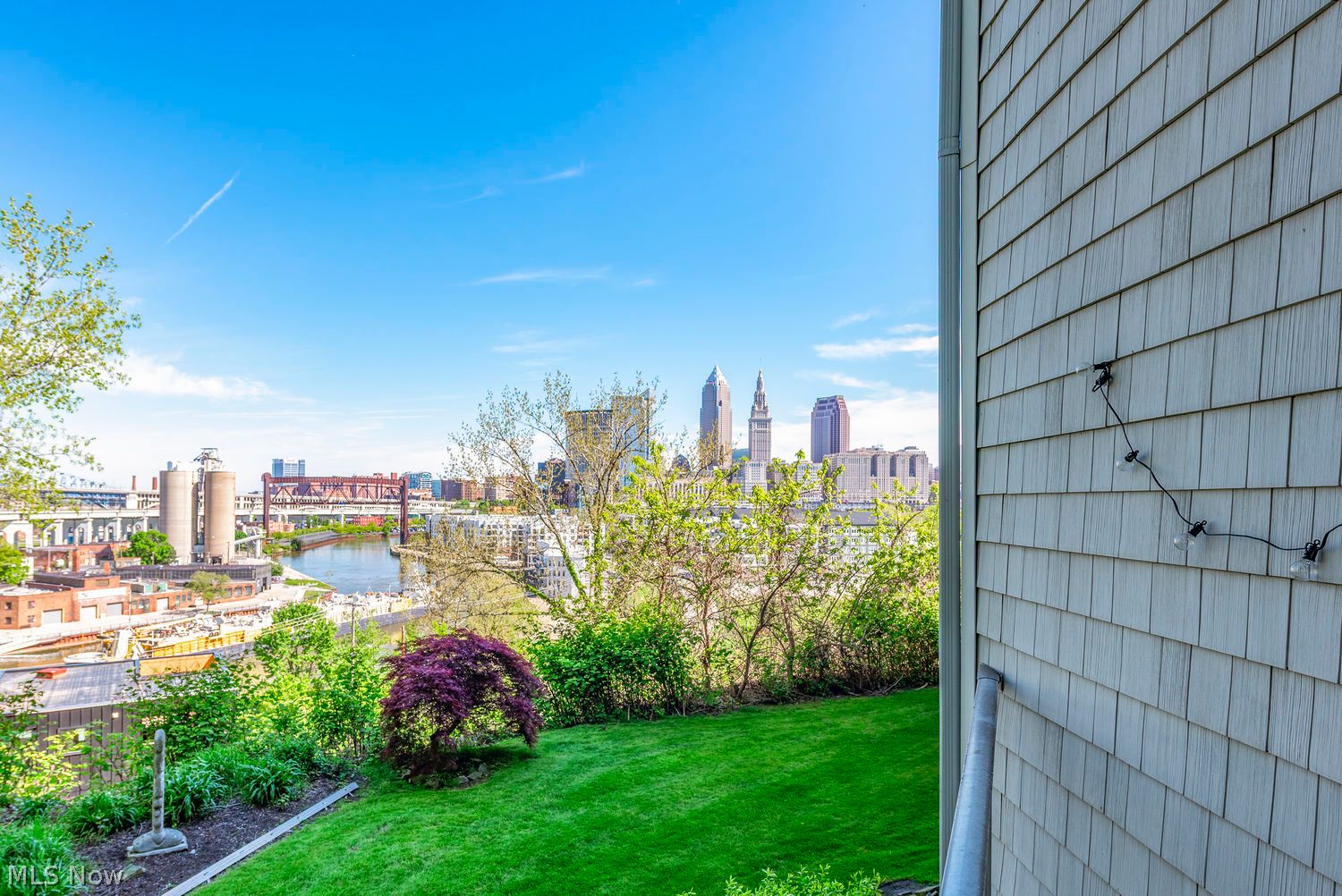 1900 Grove Court Cleveland OH 44113
