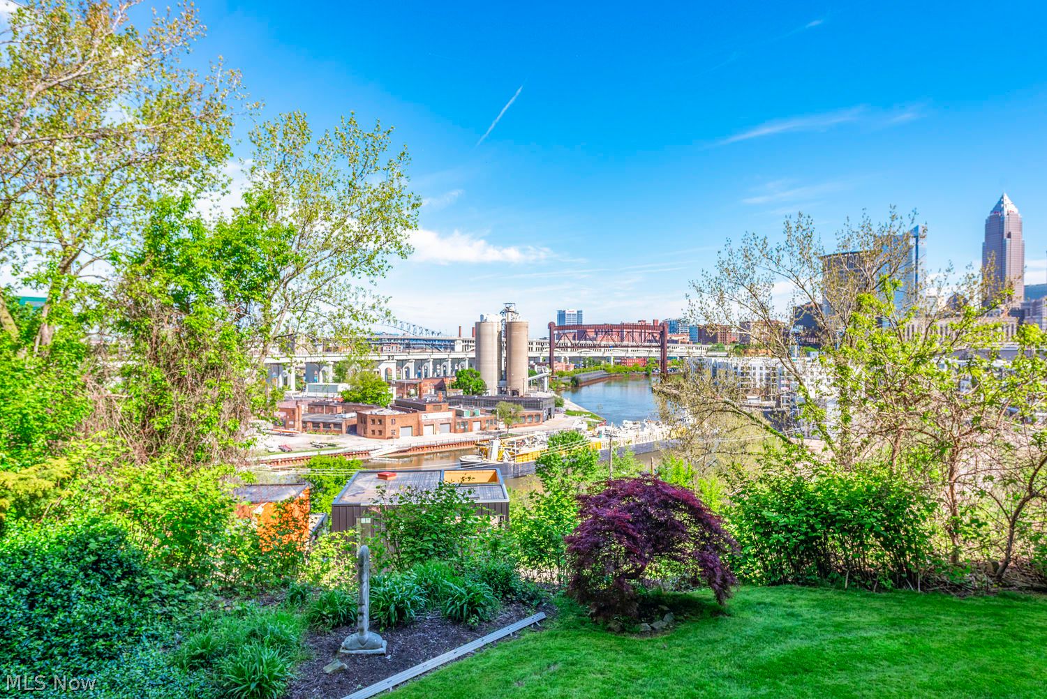 1900 Grove Court Cleveland OH 44113