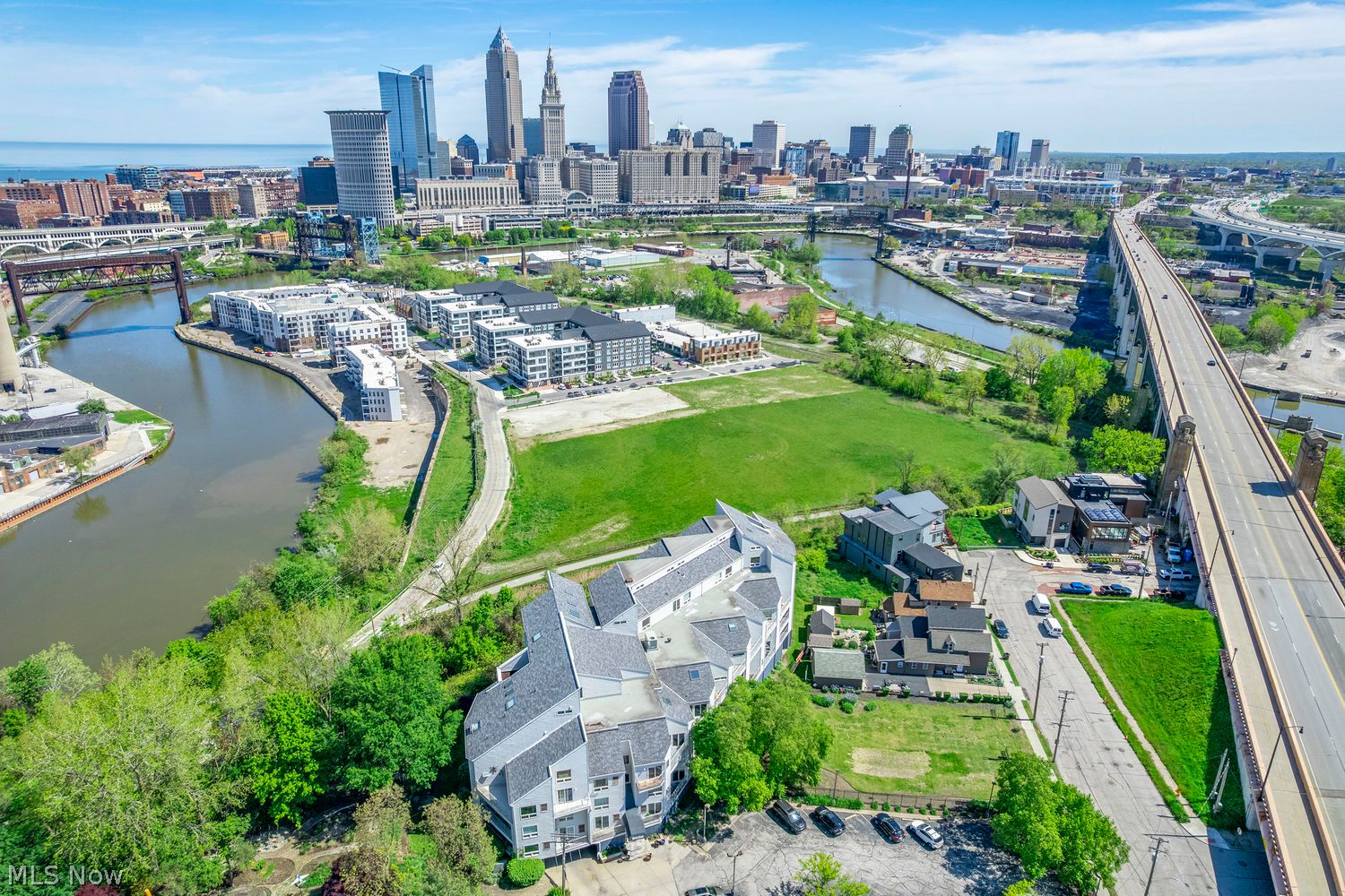 1900 Grove Court Cleveland OH 44113